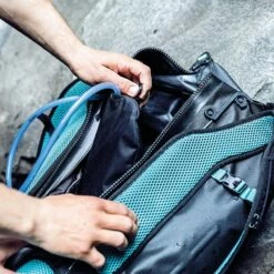 ORTLIEB Atrack Hydration-System 2L -Abus Shop 313333 08 d 647258