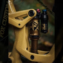 FOX CUSTOM Decal Kit For Fork & Rear Shock - Red -Abus Shop fox am decal lifestyle 1120674 7