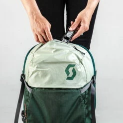 SCOTT Trail Rocket FR' 16 Backpack - Northern Mint -Abus Shop scott trail rocket fr 16 backpack 281113 mud green d 1133501