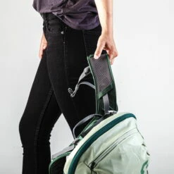 SCOTT Trail Rocket FR' 16 Backpack - Northern Mint -Abus Shop scott trail rocket fr 16 backpack 281113 mud green f 1133495